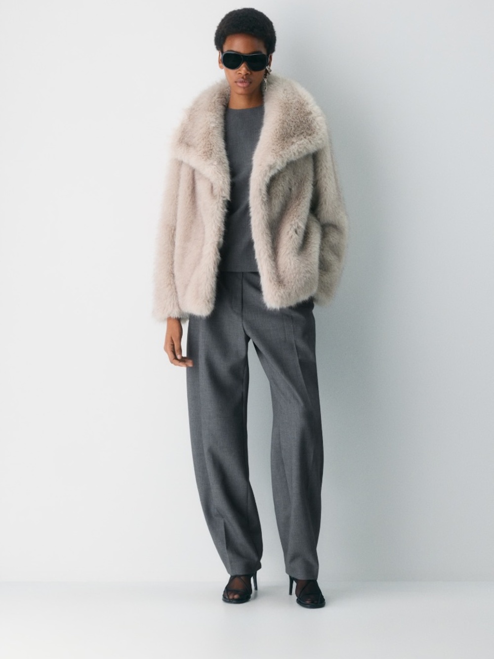 Aritzia St. Moritz Coat-Arctic Faux Fur in Natural Beige SMALL jacket coat